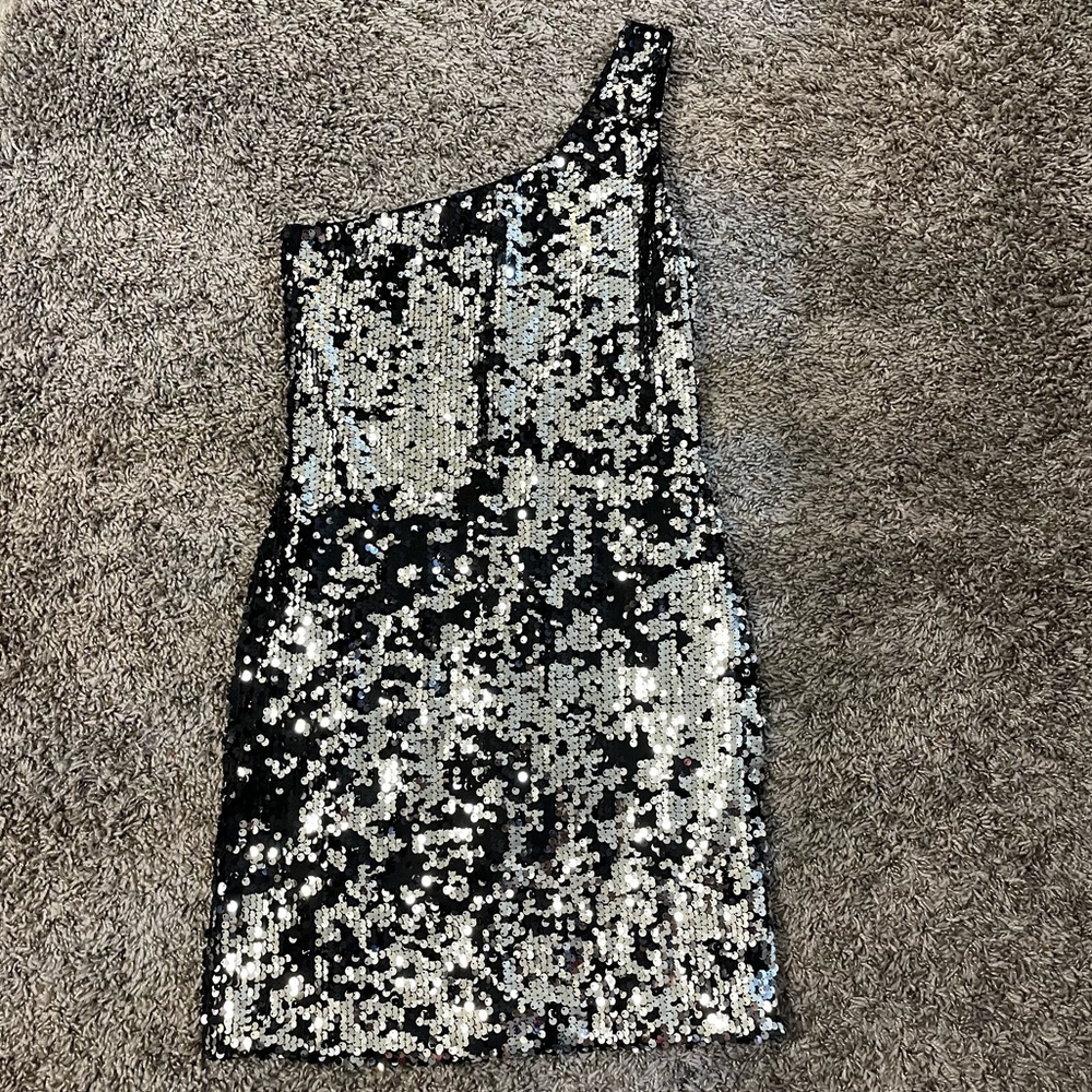 One Shoulder Silver Sequin Short Dress